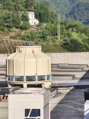 重庆巫山150t玻璃钢冷却塔安装项目